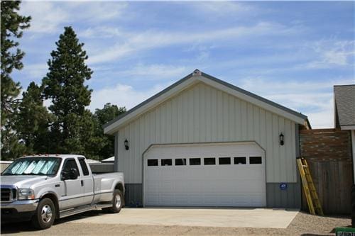 Traditional Residential Overhead Doors | Steel Structures America