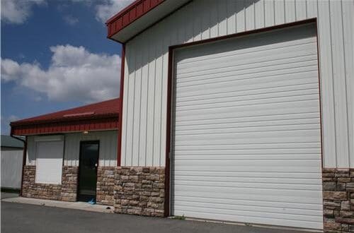 201004261026515265_com_pics1_002_34 Commercial Rib Style Overhead Doors | Steel Structures America