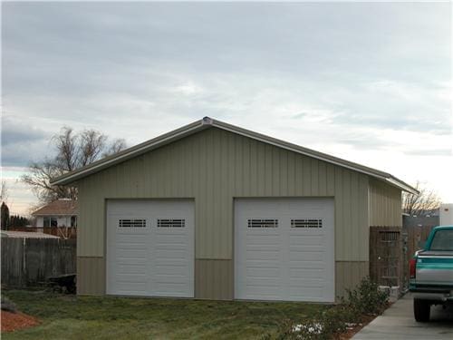 #2221 – Small Garage Shop Building – Pasco, WA | Steel Structures America