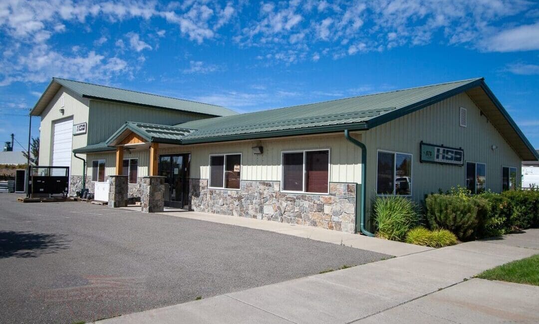 HSD corp polebuilding with rockwall | Steel Structures America