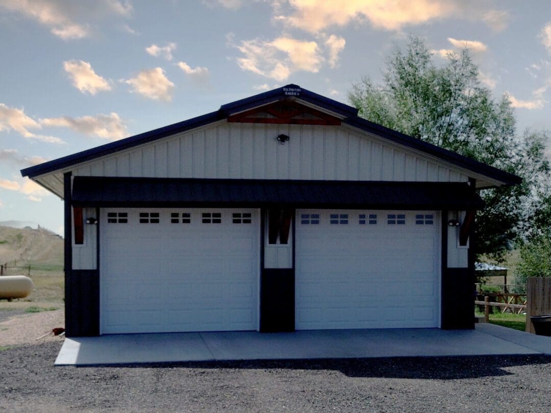 26 x 30 x 10 Modern Pole Barn in Johnstown, CO