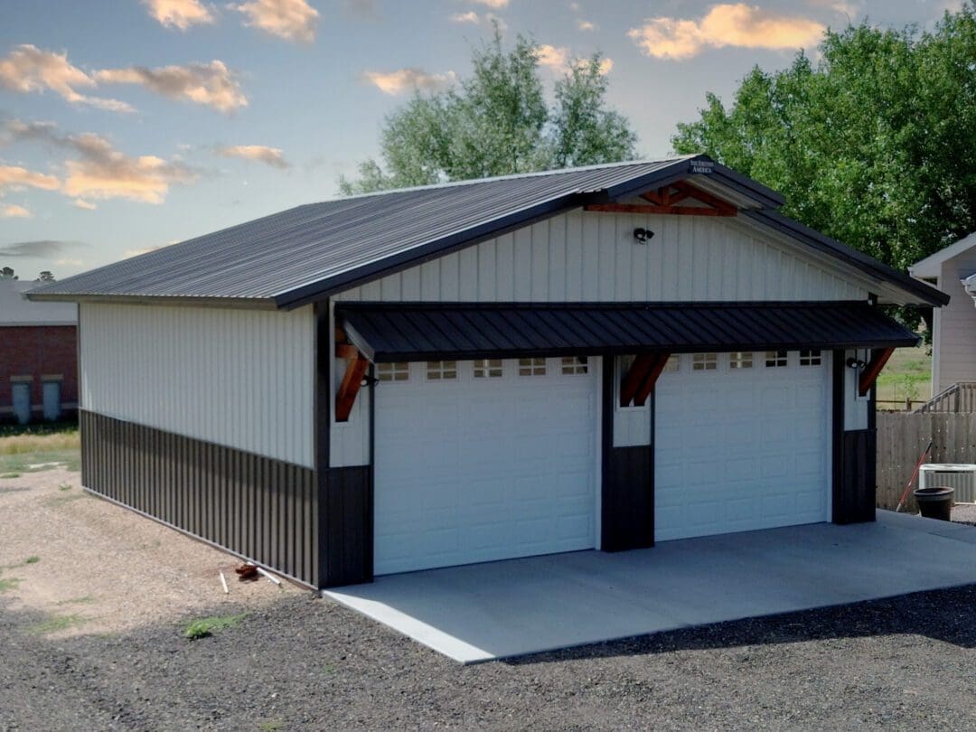 26 x 30 x 10 Modern Pole Barn in Johnstown, CO