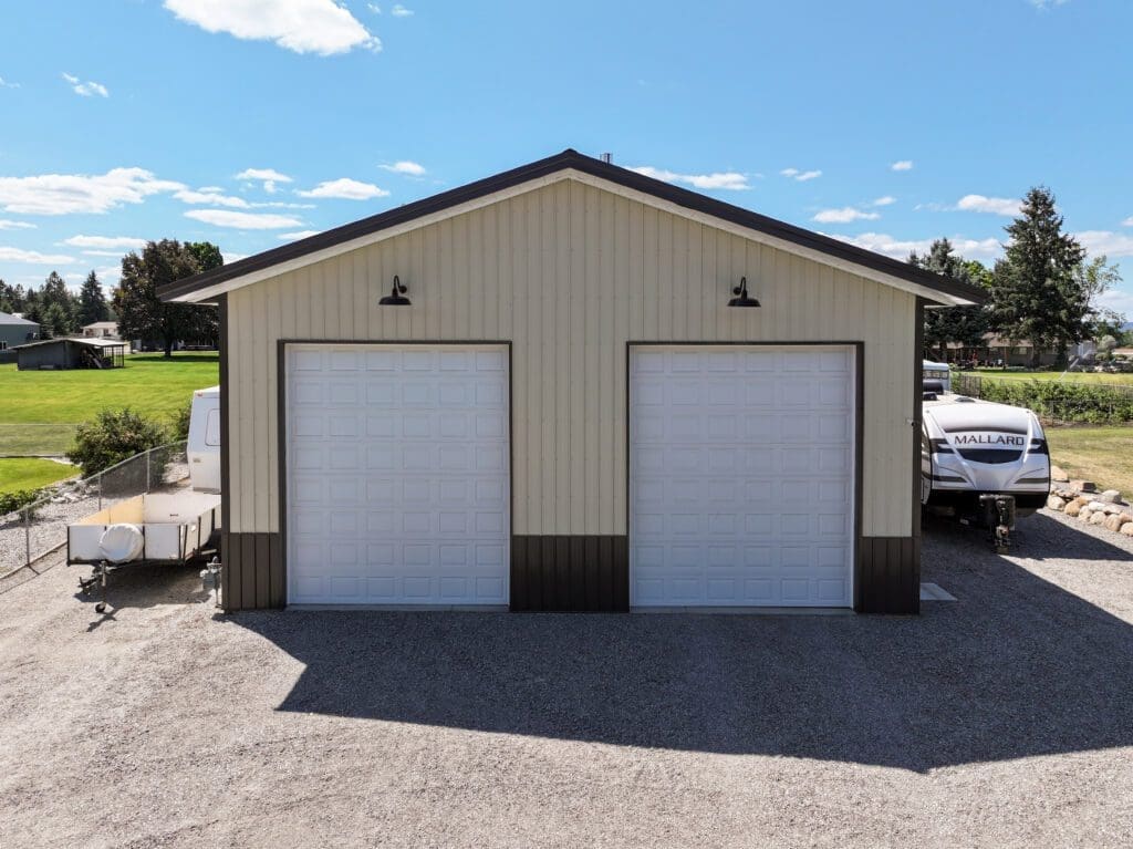 Dual 12′ x 14′ insulated overhead doors for easy equipment access (12586)