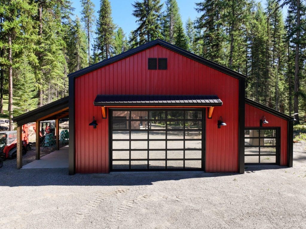 Front view of 32×48 post-frame building