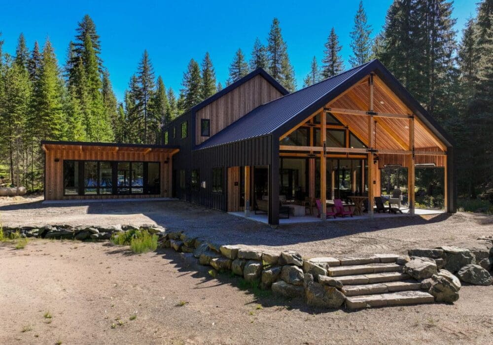 Custom Barndominiums | Shomes | Living Quarters | Shop with Loft