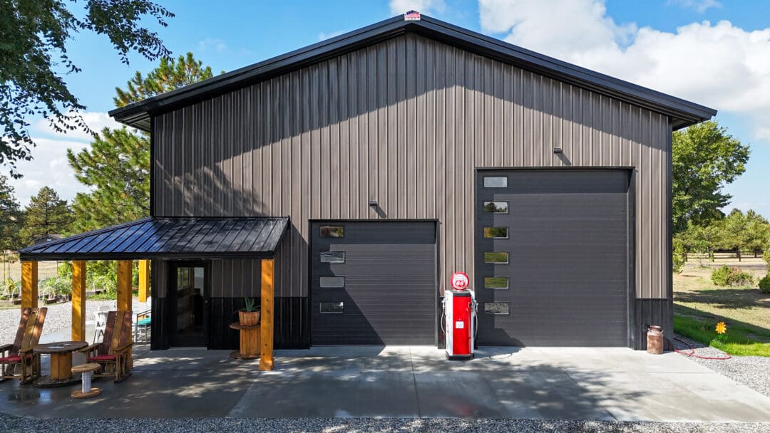 14162_Parker_CO_Shop_40x60x18_Herrera