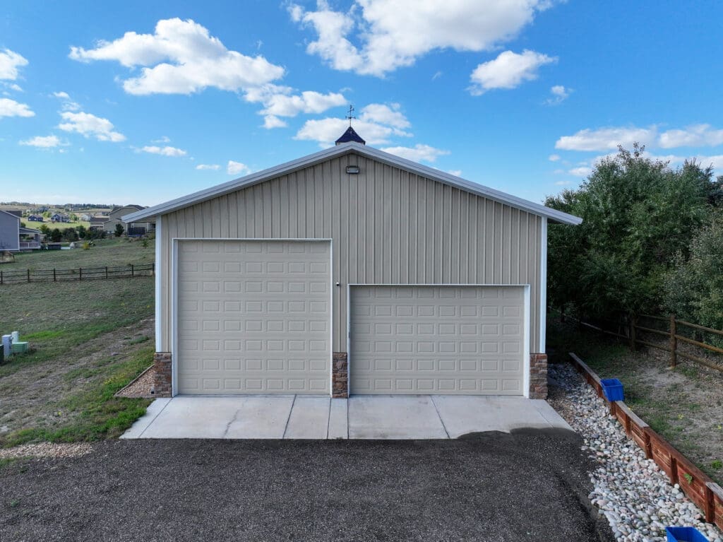 9233_Parker_CO_Shop_34x50x16