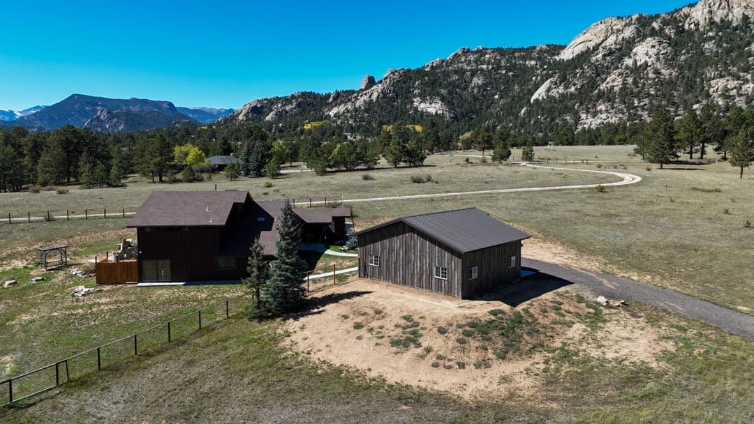 14216_EstesPark_CO_Shop_36x30x12