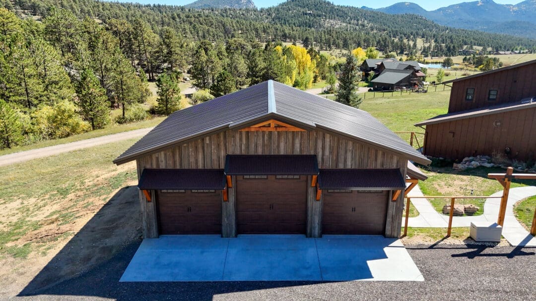 14216_EstesPark_CO_Shop_36x30x12