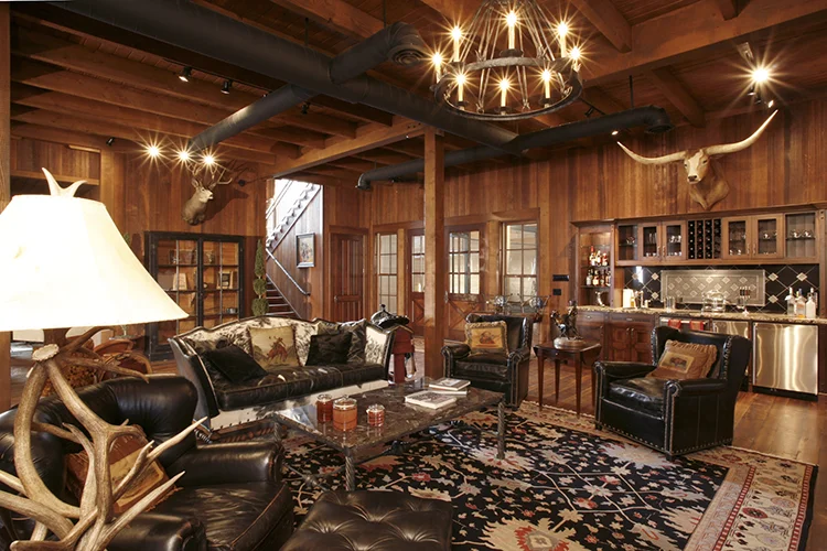 A stunning barndominium interior. 