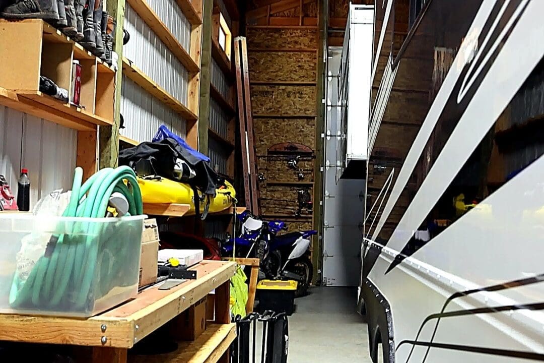 06_interior_rv_bay_wide